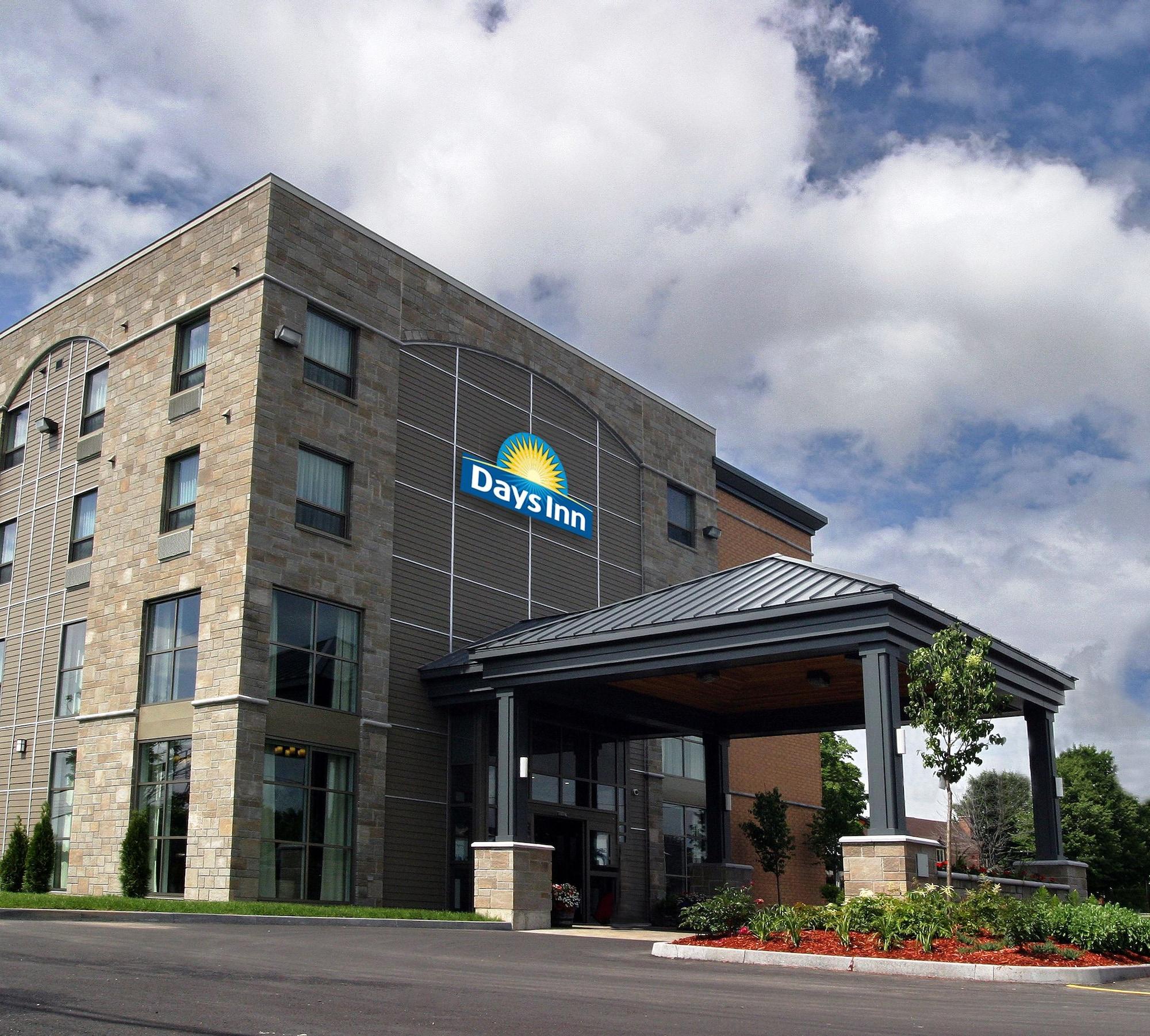 Days Inn By Wyndham Lévis Εξωτερικό φωτογραφία