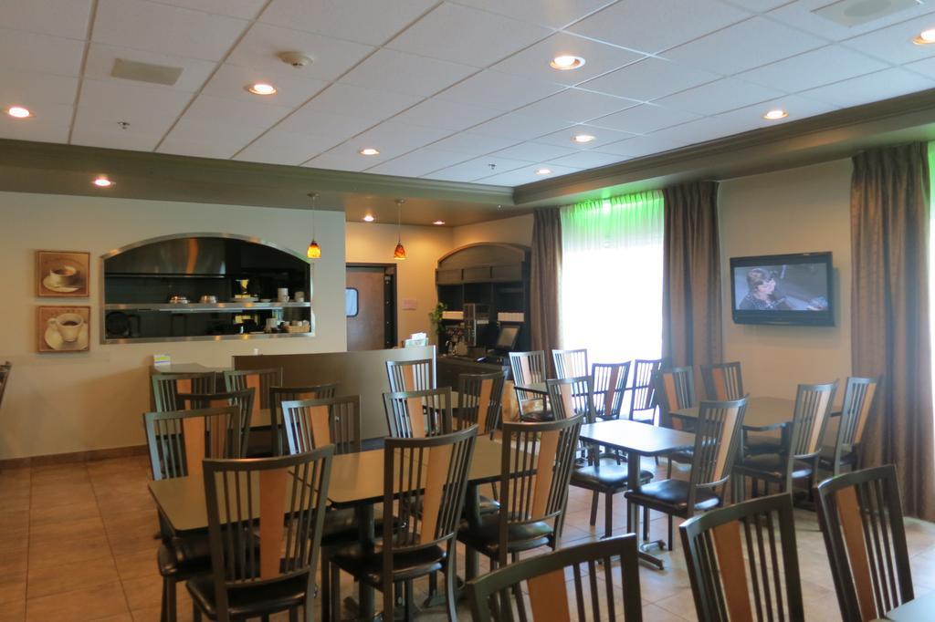 Days Inn By Wyndham Lévis Εξωτερικό φωτογραφία