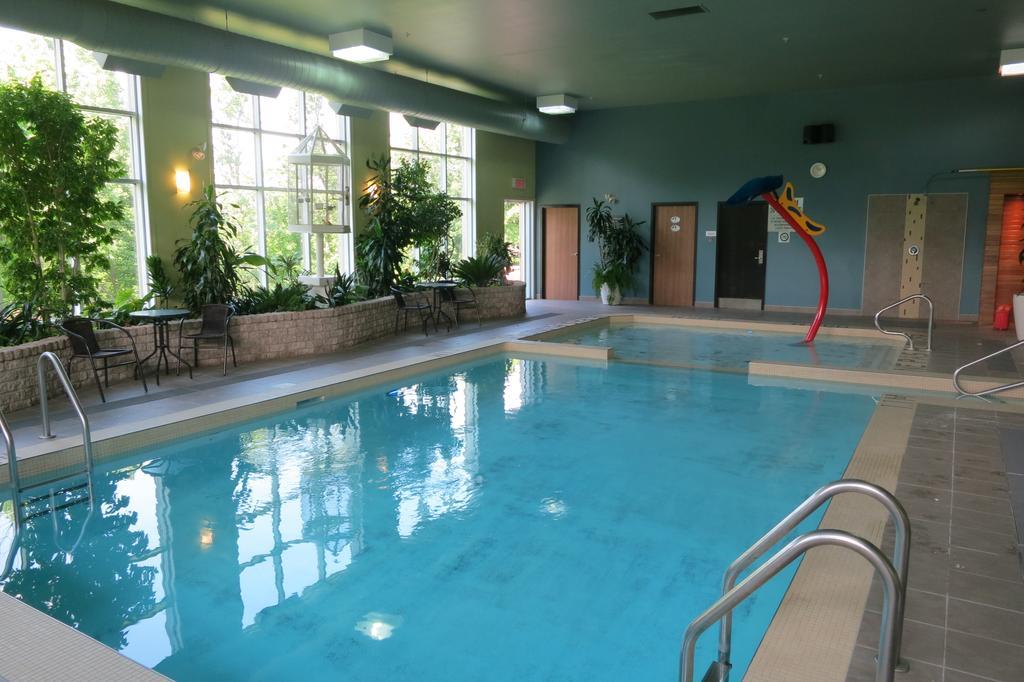 Days Inn By Wyndham Lévis Εξωτερικό φωτογραφία