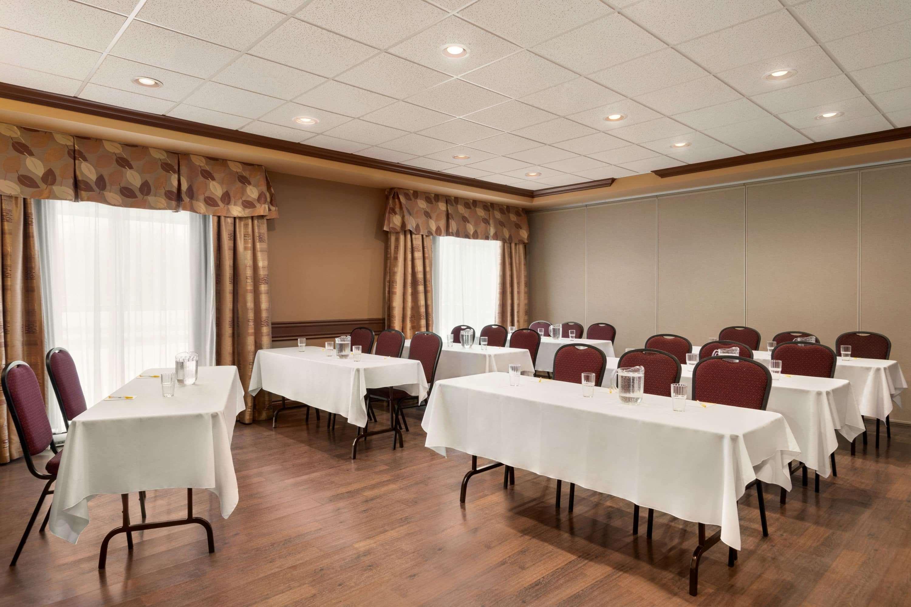 Days Inn By Wyndham Lévis Εξωτερικό φωτογραφία