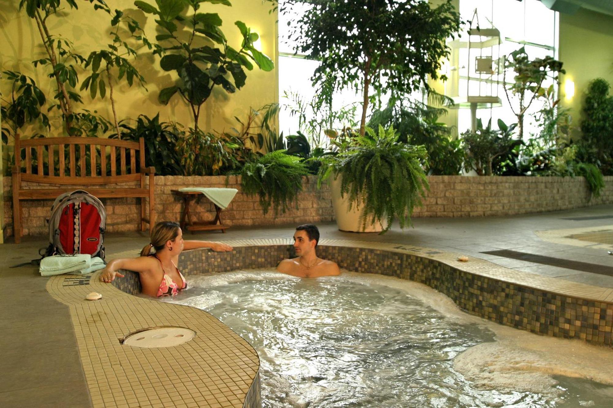 Days Inn By Wyndham Lévis Εξωτερικό φωτογραφία