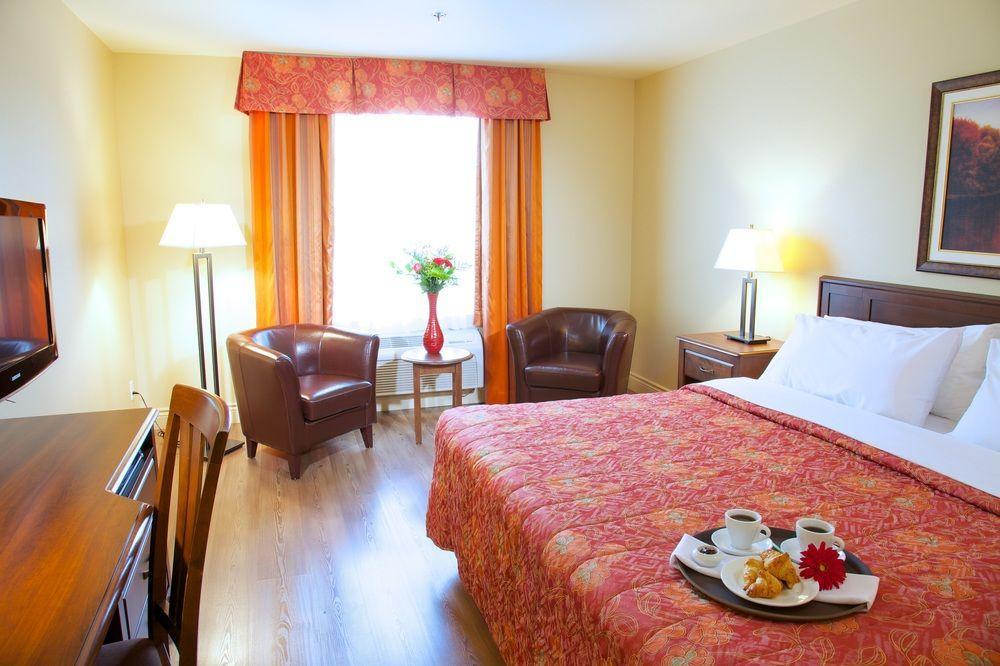 Days Inn By Wyndham Lévis Εξωτερικό φωτογραφία